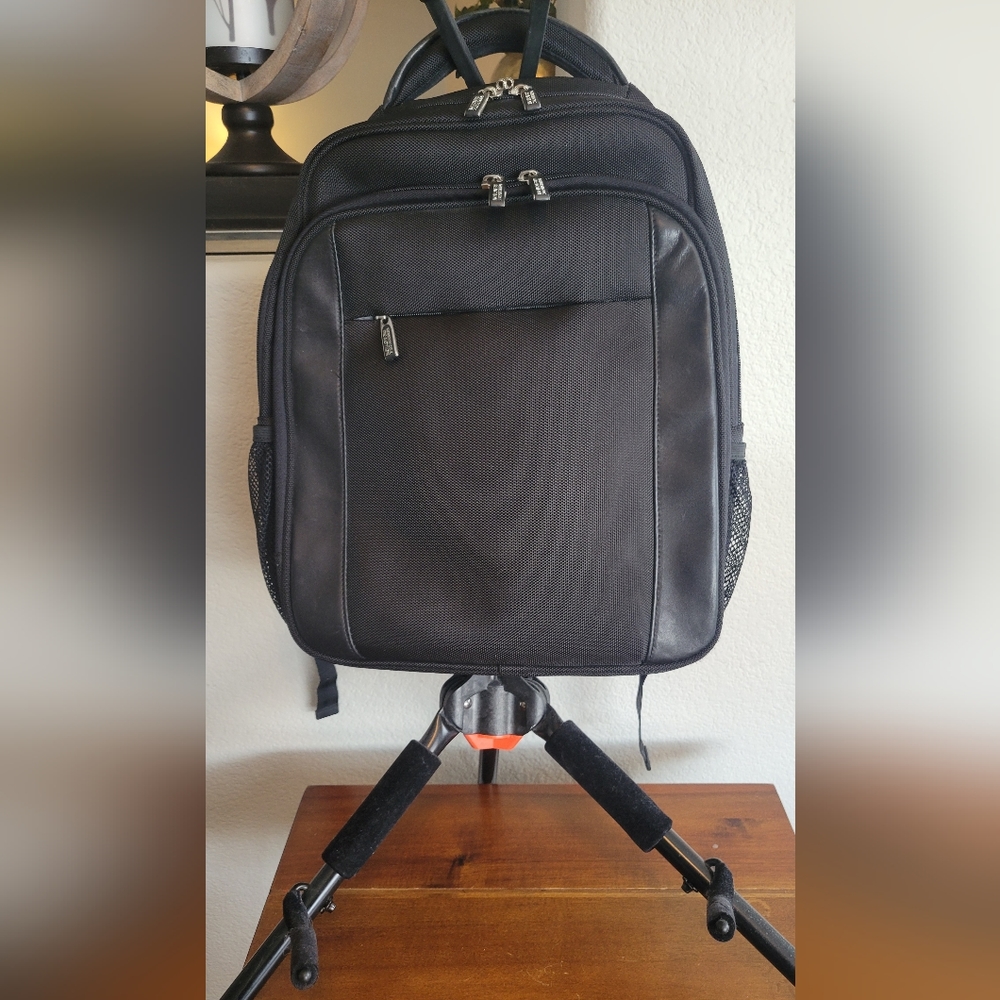 Kenneth Cole Reaction Laptop Backpack